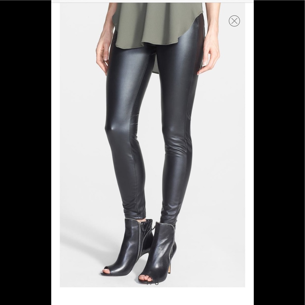 HUE - Leatherette Leggings - Black - Large